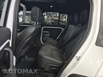 2023 Land Rover Defender 110 S – miniatura 13