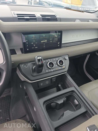 2023 Land Rover Defender 110 SE - miniatura 10