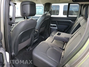 2023 Land Rover Defender 110 SE - miniatura 13