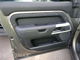 2023 Land Rover Defender 110 SE - miniatura 9