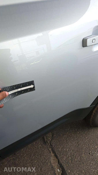 2023 Land Rover Defender 110 SE - miniatura 21