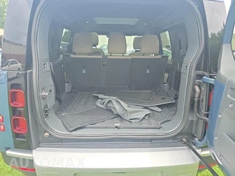 2023 Land Rover Defender 110 SE - miniatura 21
