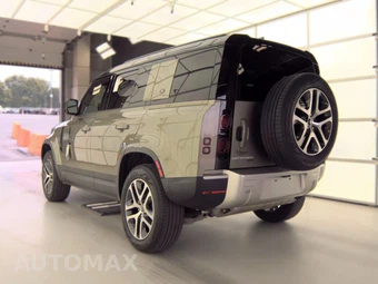2023 Land Rover Defender 110 SE - miniatura 6