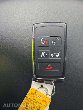 2023 Land Rover Defender 110 V8 - miniatura 5