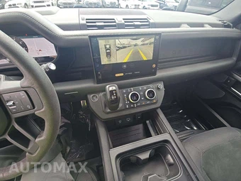 2023 Land Rover Defender 110 V8 - miniatura 7