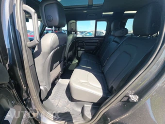 2023 Land Rover Defender 110 V8 - miniatura 13
