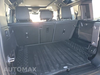 2023 Land Rover Defender 110 V8 - miniatura 16