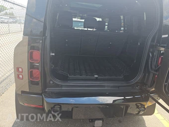 2023 Land Rover Defender 110 X-Dynamic SE - miniatura 16