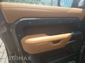 2023 Land Rover Defender 110 X-Dynamic SE - miniatura 9