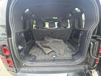 2023 Land Rover Defender 110 X-Dynamic SE - miniatura 14