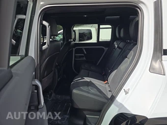 2023 Land Rover Defender 110 X-Dynamic SE - miniatura 13
