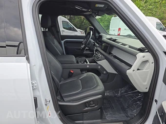 2023 Land Rover Defender 110 X-Dynamic SE - miniatura 8