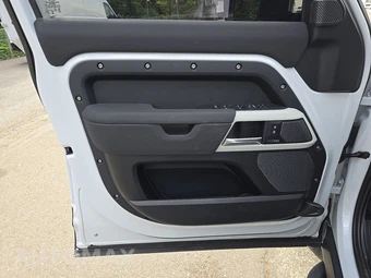2023 Land Rover Defender 110 X-Dynamic SE - miniatura 9