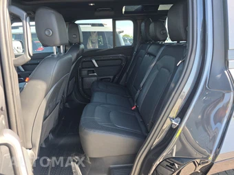2023 Land Rover Defender 110 X-Dynamic SE - miniatura 13