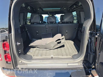2023 Land Rover Defender 110 X-Dynamic SE - miniatura 16
