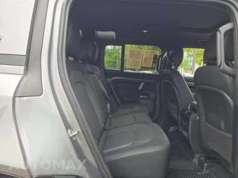 2023 Land Rover Defender 110 X-Dynamic SE - miniatura 16