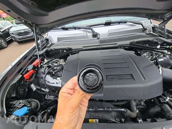2023 Land Rover Defender 110 X-Dynamic SE - miniatura 22