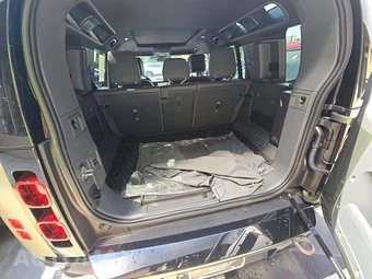 2023 Land Rover Defender 110 X-Dynamic SE - miniatura 14