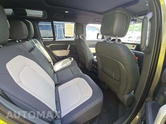 2023 Land Rover Defender 110 X-Dynamic SE - miniatura 16