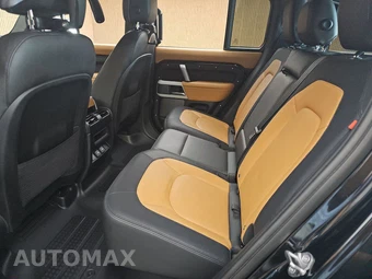 2023 Land Rover Defender 110 X-Dynamic SE - miniatura 13