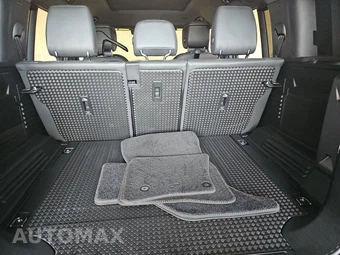 2023 Land Rover Defender 110 X-Dynamic SE - miniatura 17