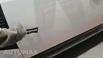 2023 Land Rover Defender 110 X-Dynamic SE - miniatura 28