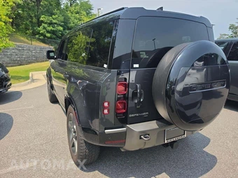 2023 Land Rover Defender 110 X-Dynamic SE - miniatura 2