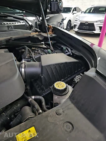 2023 Land Rover Defender 110 X-Dynamic SE - miniatura 21