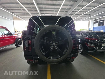 2023 Land Rover Defender 110 X-Dynamic SE - miniatura 5