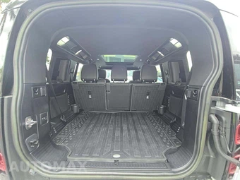 2023 Land Rover Defender 110 X-Dynamic SE - miniatura 11