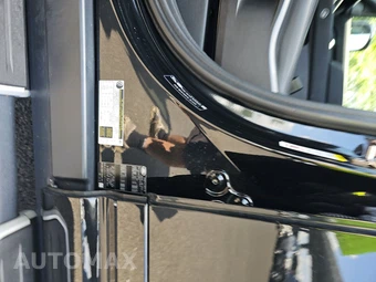 2023 Land Rover Defender 110 X-Dynamic SE - miniatura 14