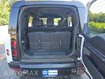 2023 Land Rover Defender 110 X-Dynamic SE – miniatura 14