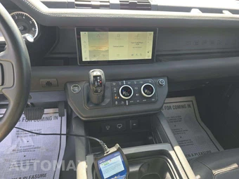 2023 Land Rover Defender 110 X-Dynamic SE – miniatura 7