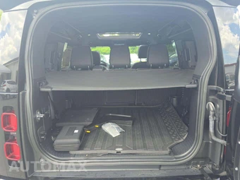 2023 Land Rover Defender 110 X-Dynamic SE - miniatura 11