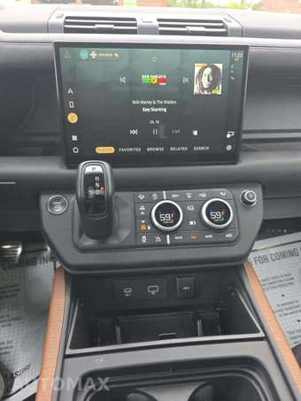 2023 Land Rover Defender 110 X - miniatura 10