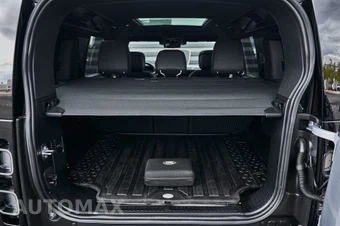 2023 Land Rover Defender 110 X - miniatura 23