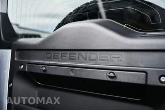 2023 Land Rover Defender 110 X - miniatura 24