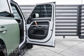 2023 Land Rover Defender 110 X - miniatura 28