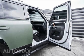 2023 Land Rover Defender 110 X - miniatura 29