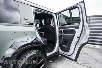 2023 Land Rover Defender 110 X - miniatura 32