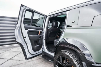 2023 Land Rover Defender 110 X - miniatura 34