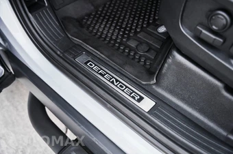 2023 Land Rover Defender 110 X - miniatura 40