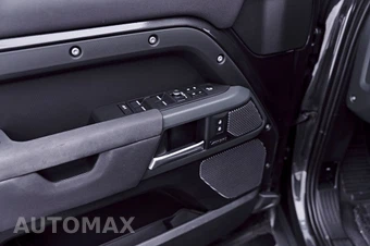 2023 Land Rover Defender 110 X - miniatura 45