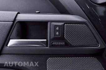 2023 Land Rover Defender 110 X - miniatura 47