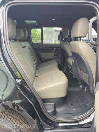 2023 Land Rover Defender 110 X - miniatura 17