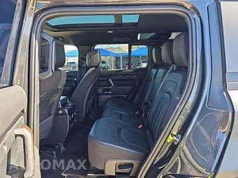 2023 Land Rover Defender 110 X - miniatura 13
