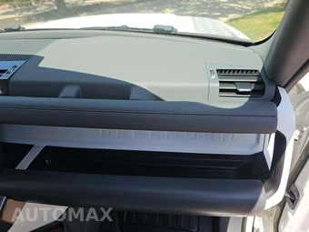 2023 Land Rover Defender 130 First Edition - miniatura 20