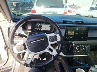 2023 Land Rover Defender 130 First Edition - miniatura 10