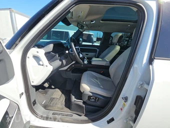 2023 Land Rover Defender 130 First Edition - miniatura 7