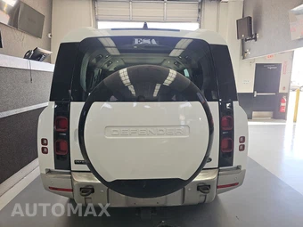2023 Land Rover Defender 130 First Edition - miniatura 5